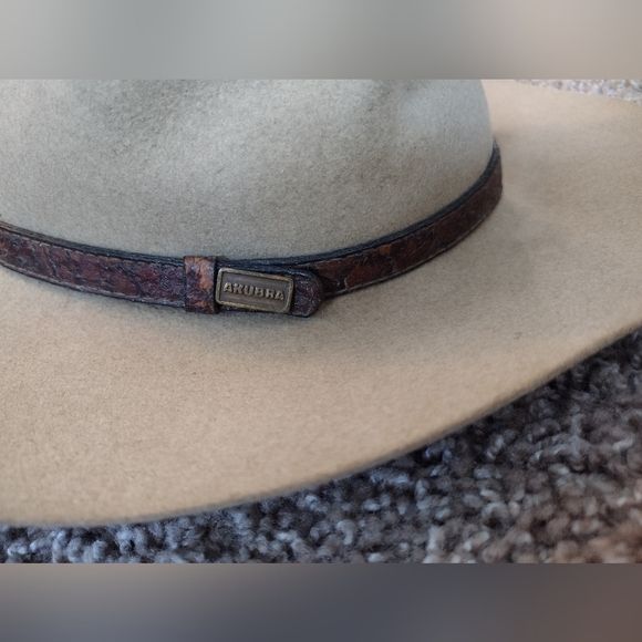 Akubra Traveller Felt Hat - Picture 2 of 12